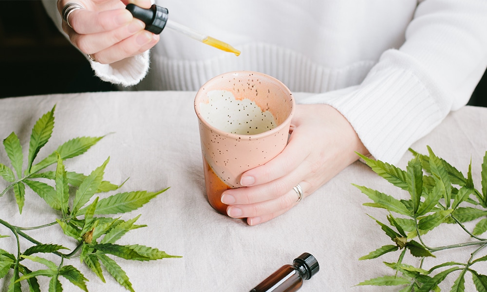 How to Use a Cannabis Tincture